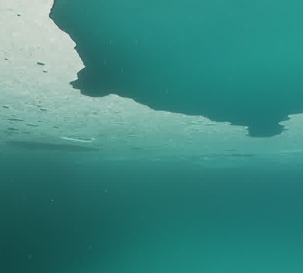 Camera_avance_sous_glacier.jpg