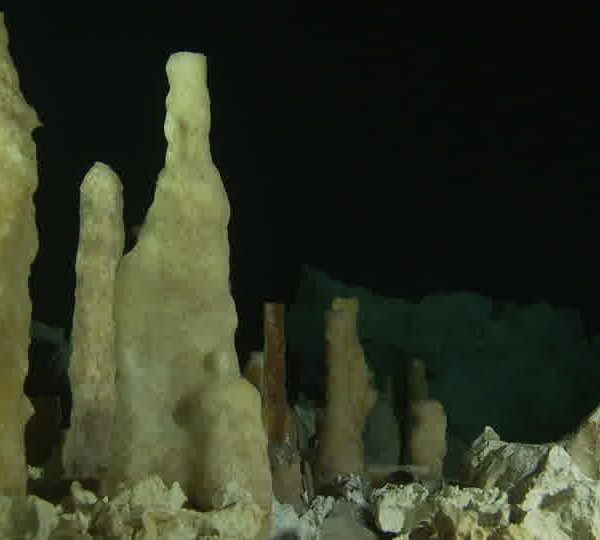 Cenote_stalagmites.jpg