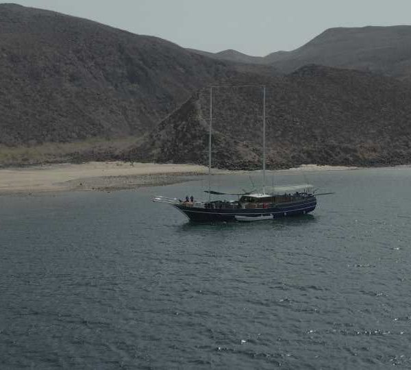 DJI_0102_Bateau_Ketch_vue_de_cote