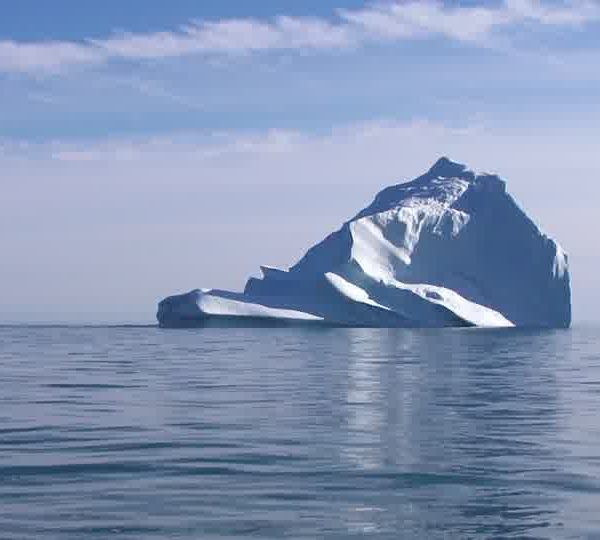 Iceberg_joli_au_premier_plan.jpg