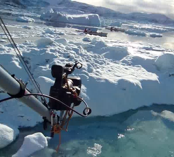 Kayak_avec_camera_de_la_grue.jpg