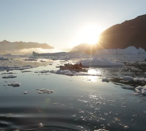 Passage_dans_brasch_kayaks_a_droite.jpg