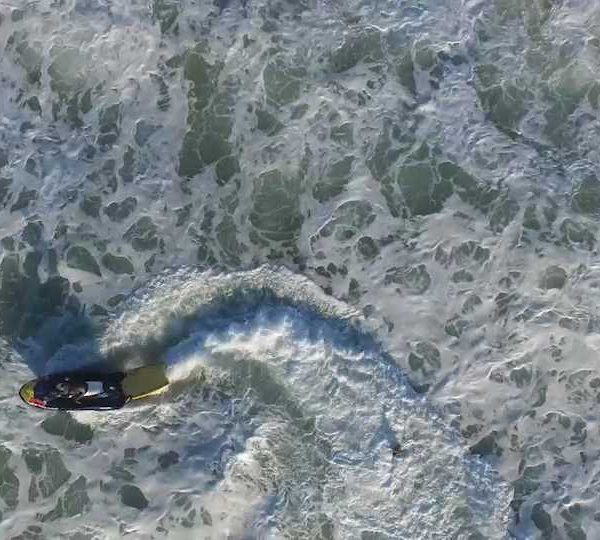 towed-surf-rescue13