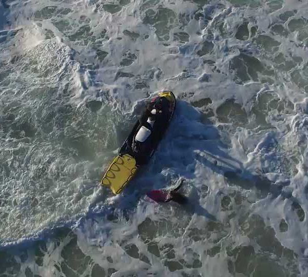 towed-surf-rescue15